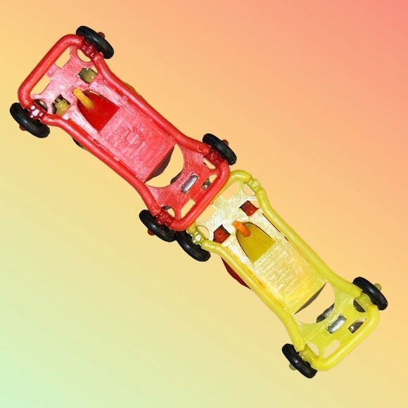 2 Vintage Go Kart Racing Plastic Toy Cake Toppers B17 - Picture 5 of 6